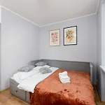 Apartman Podgorze Pleasant By Bookinghost